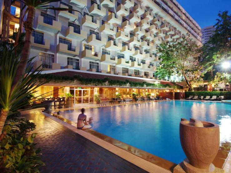 golden beach hotel pattaya reviews